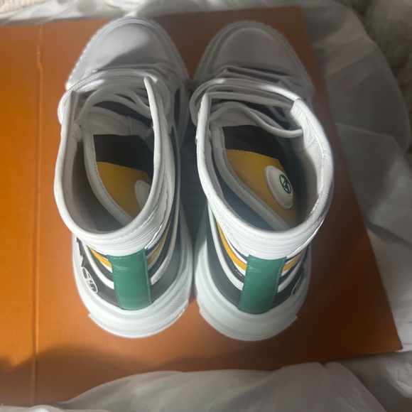 Louis Vuitton sneakers - Picture 16 of 17